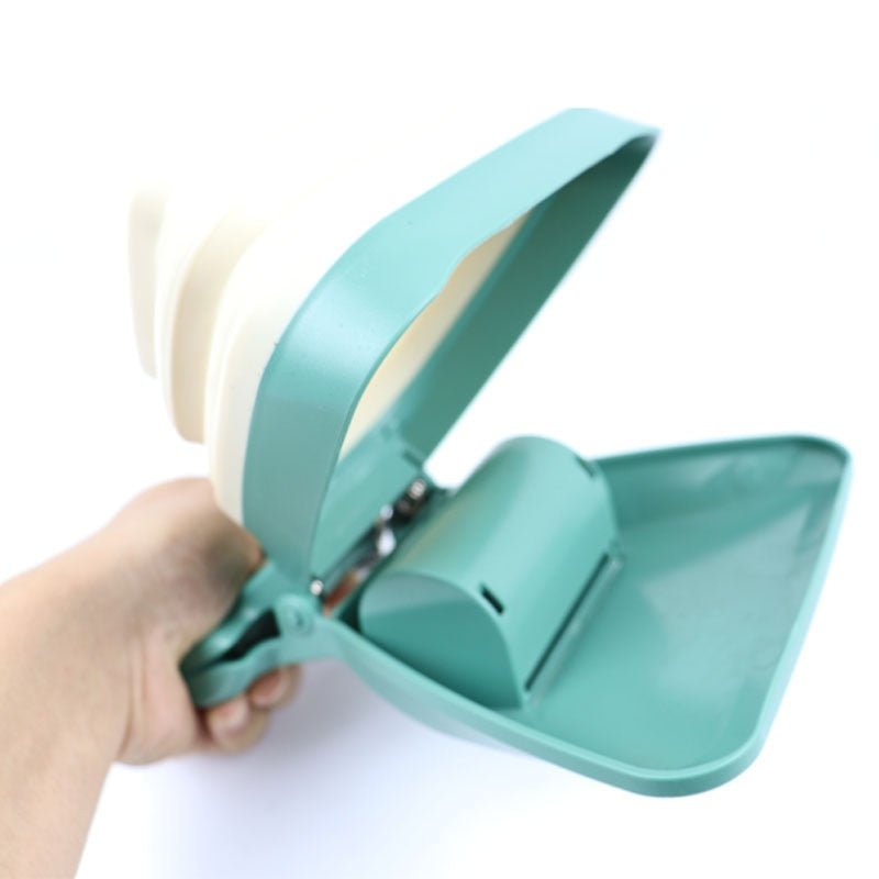 Foldable Pooper Scooper With 1 Roll of Decomposable bags